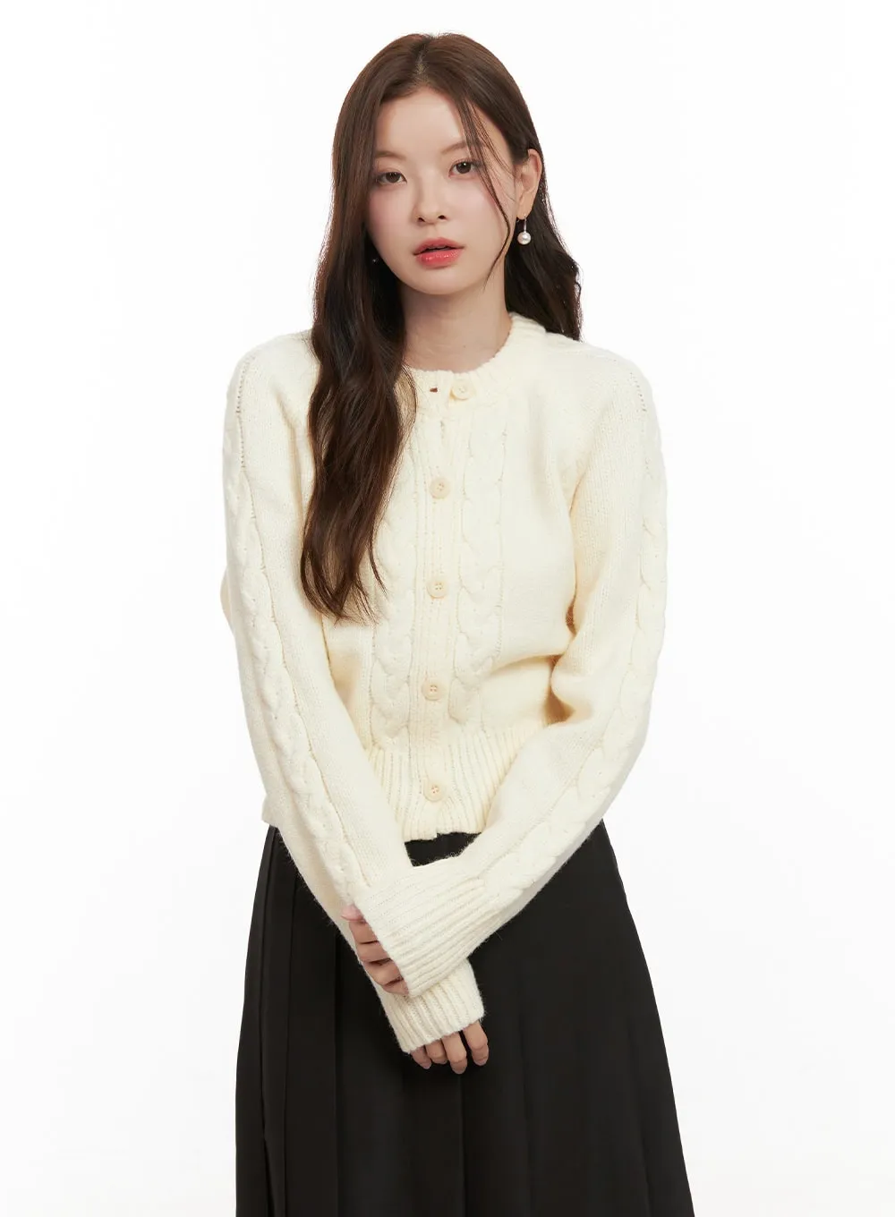 Cable Knit Buttoned Cardigan OD403